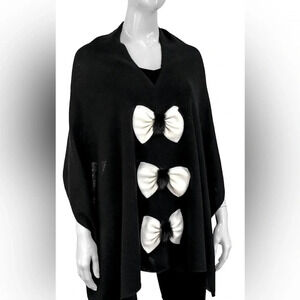 Vintage luxury cashmere blend wool  poncho  with bows one size